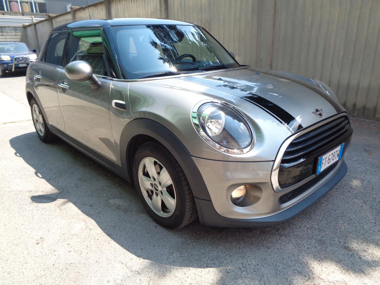Mini Mini 1.5 Cooper D Business 5 porte AUTOMATICA