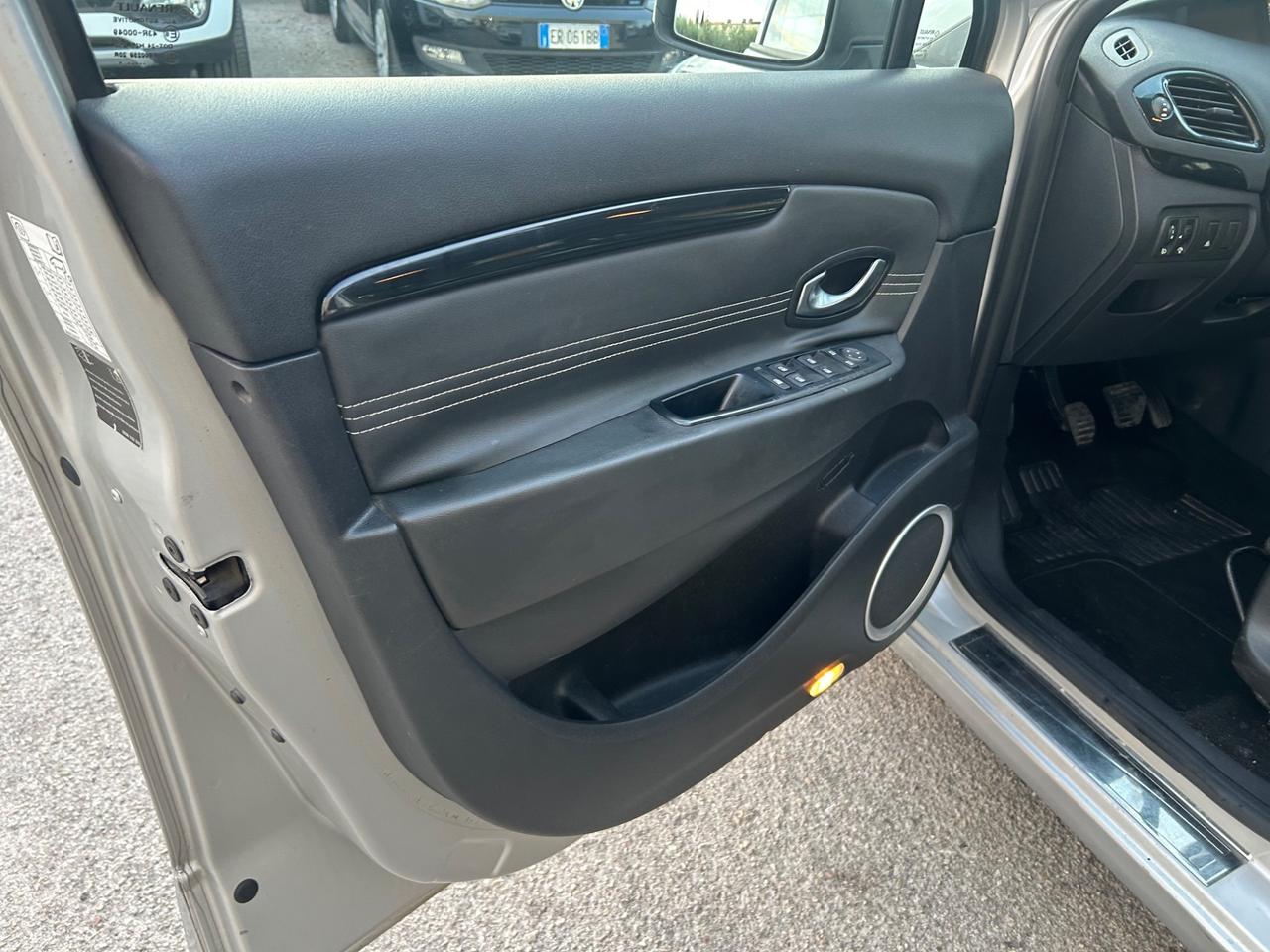 Renault Scenic Scénic X-Mod 1.5 dCi 110CV Luxe
