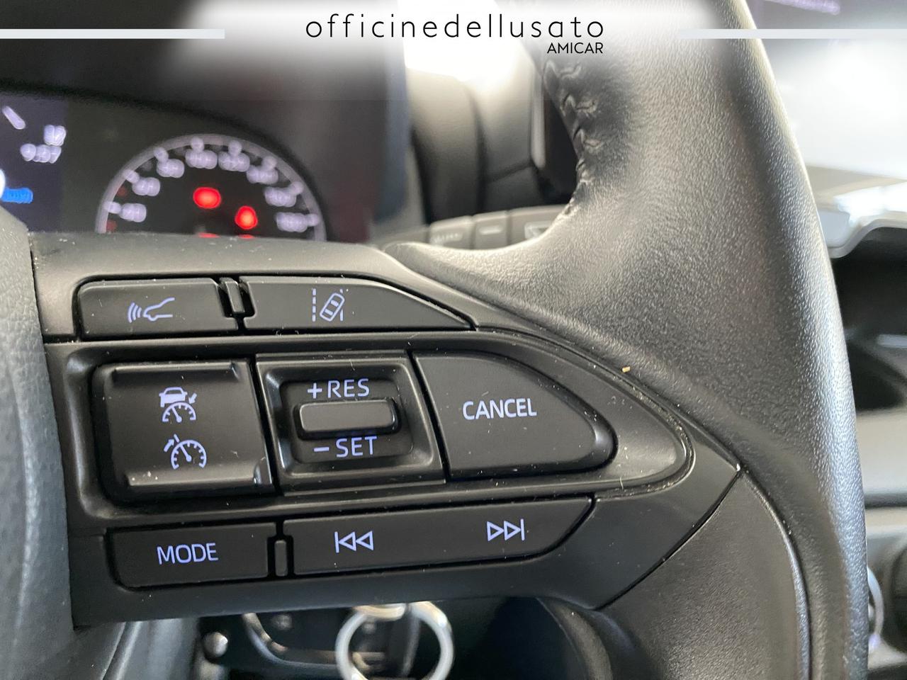 Toyota Yaris 1.0 vvt-i active