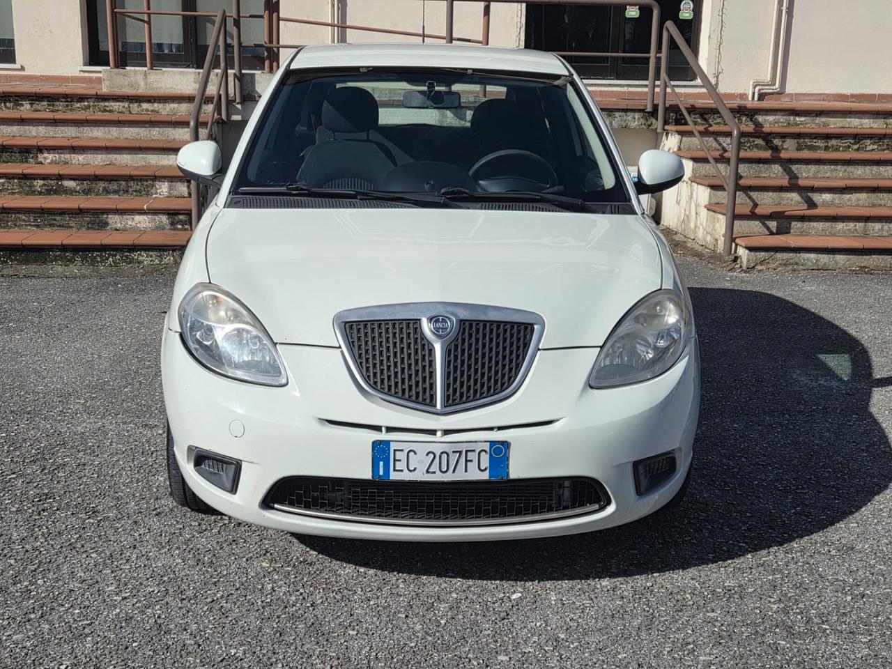 Lancia Ypsilon 1.2 Oro