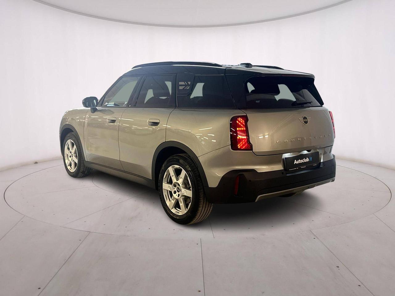 MINI Countryman D 48V "Pacchetto M" Classic