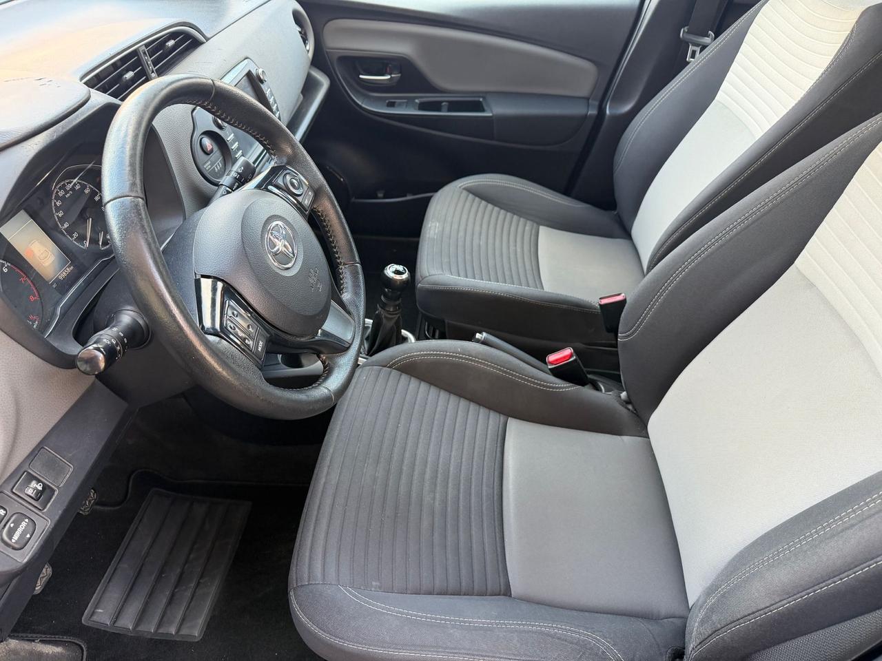 Toyota Yaris 1.0 72 CV 5 porte Lounge