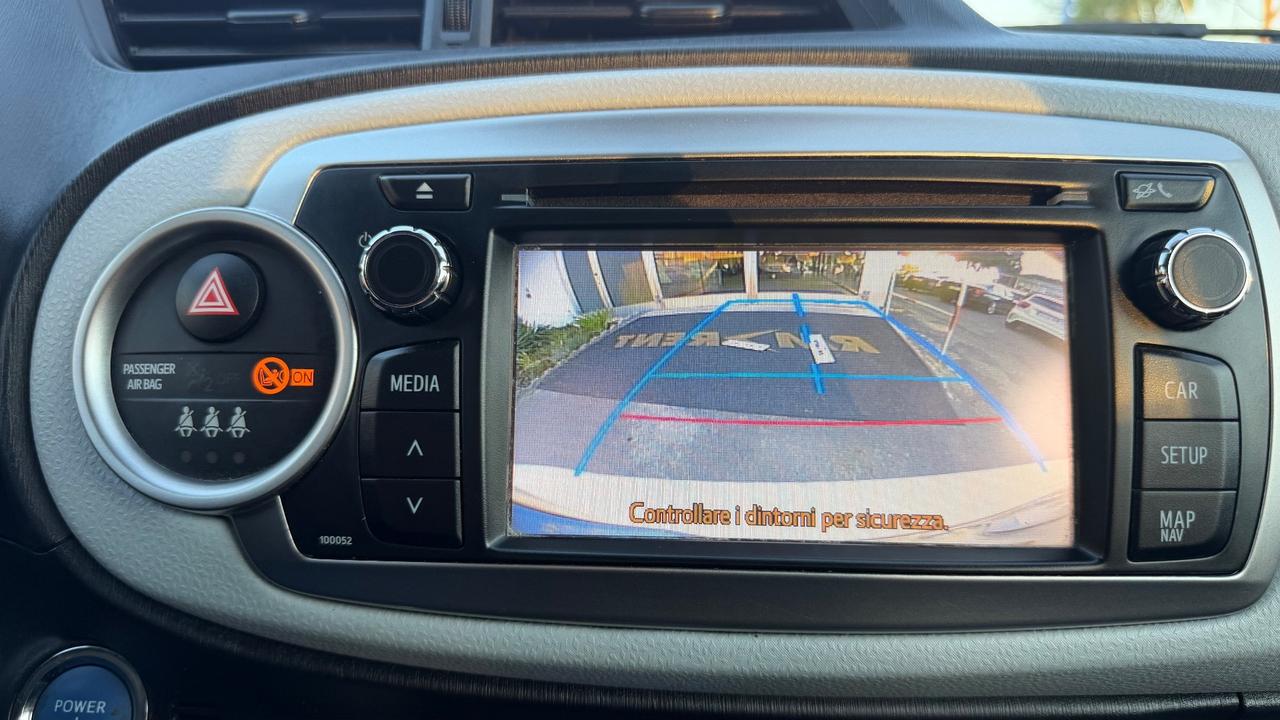Toyota Yaris 1.5 Hybrid AUTOMATICA!