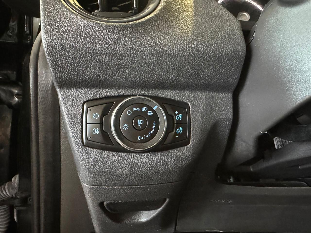 Ford Tourneo Courier 1.0 EcoBoost 100 CV Titanium