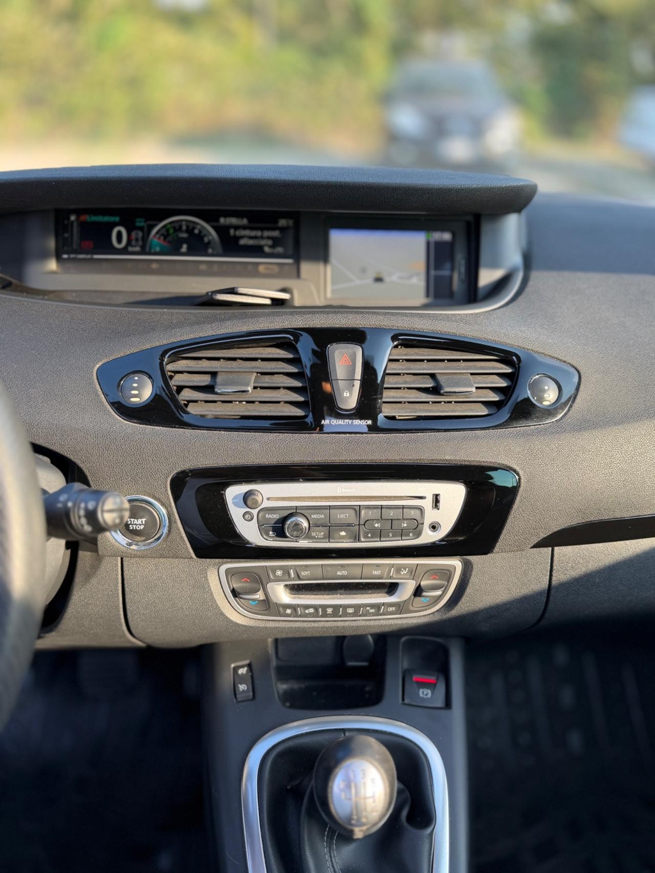 Renault Scenic 1.5 DCI FULL OPTIONAL NEOPATENTATI