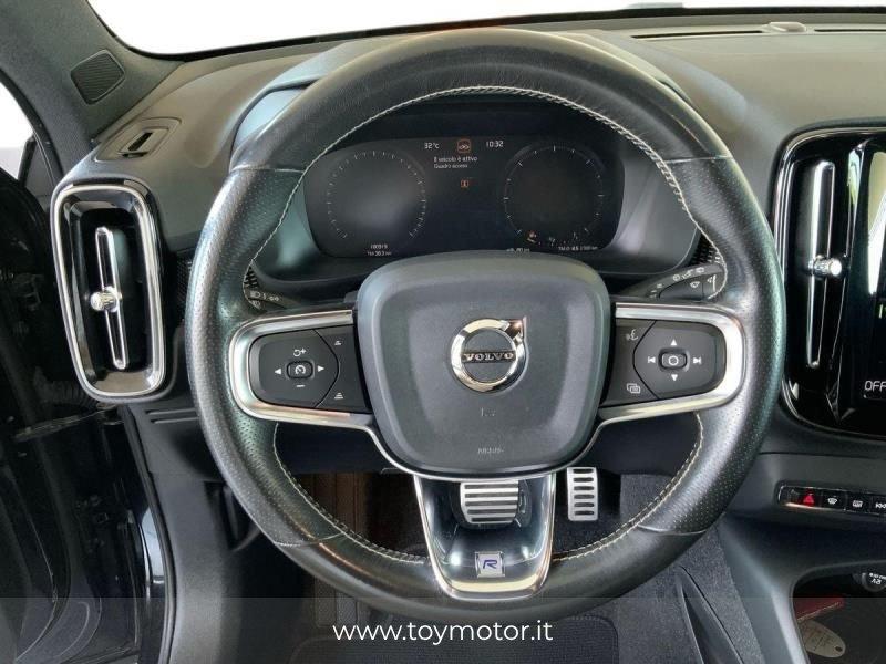 Volvo XC40 (2017-) D4 AWD Geartronic R-design
