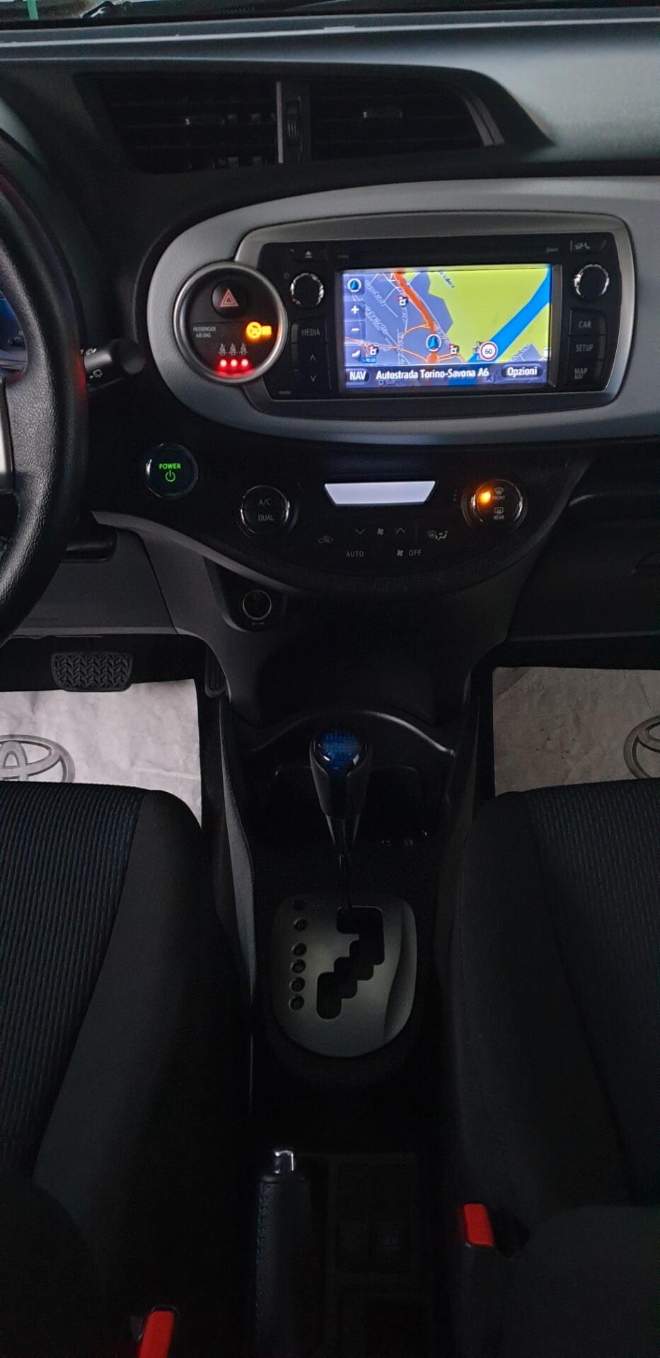 TOYOTA YARIS 1.5 BENZINA/IBRIDA FULL OPTIONAL KM 71 MILA