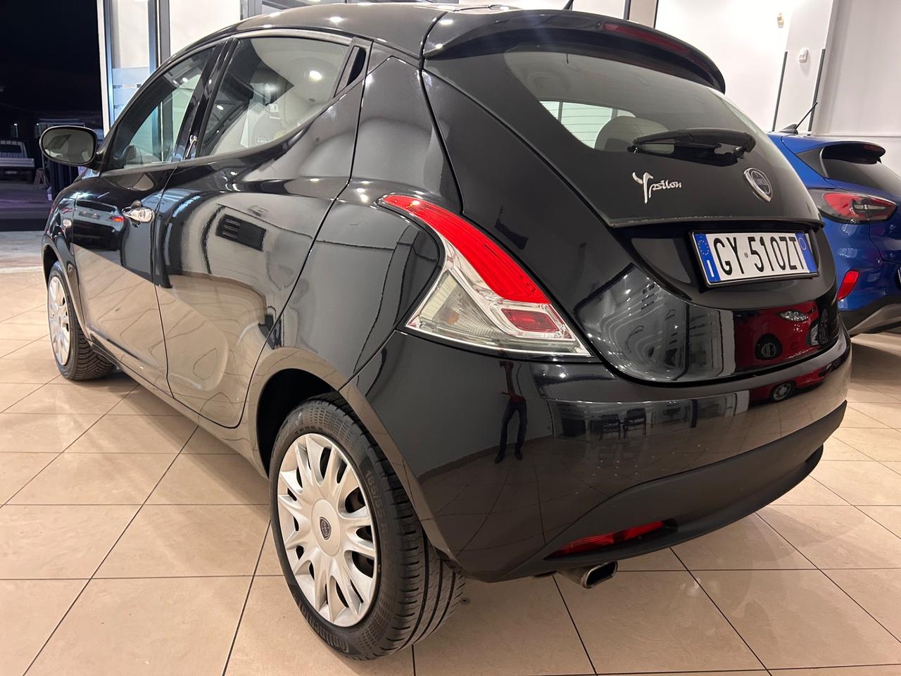 Lancia Ypsilon 1.2 69 CV 5 porte Gold