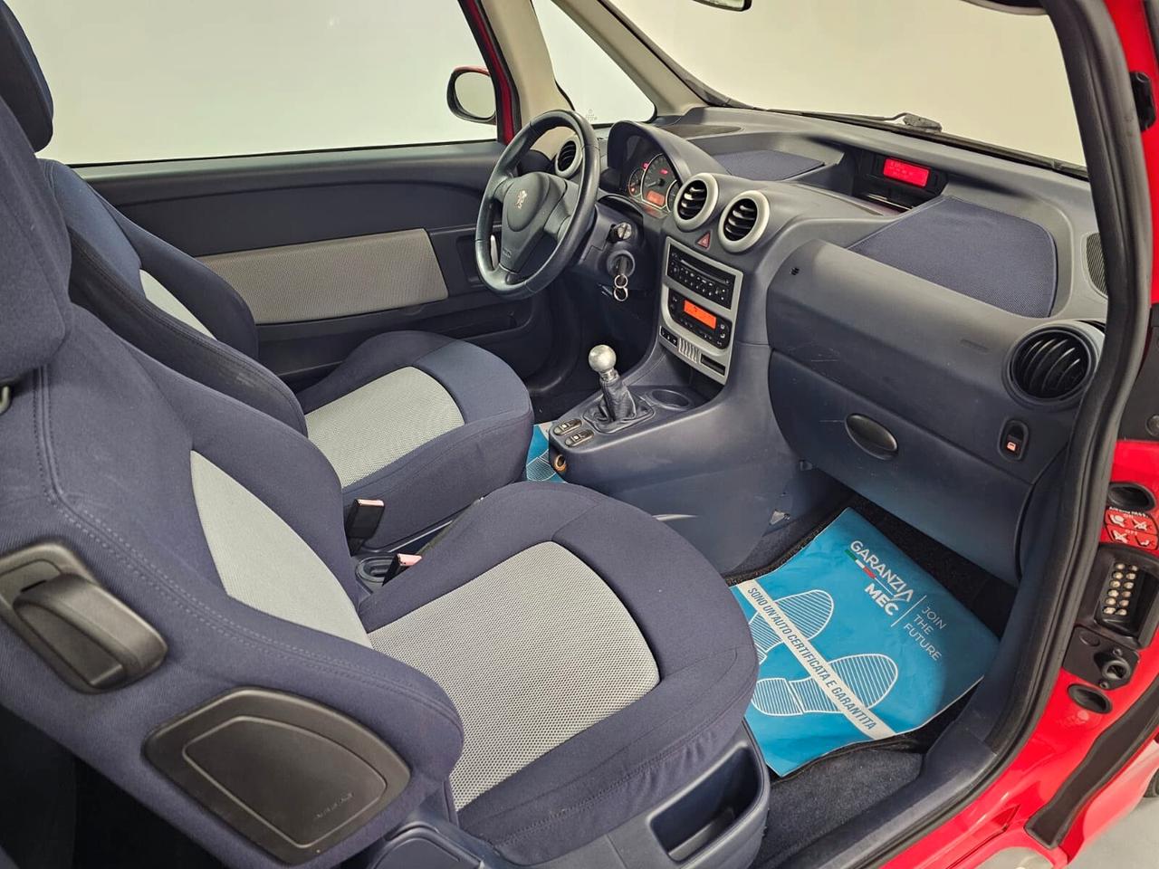 Peugeot 1007 1.4 Trendy - NeoPatentati