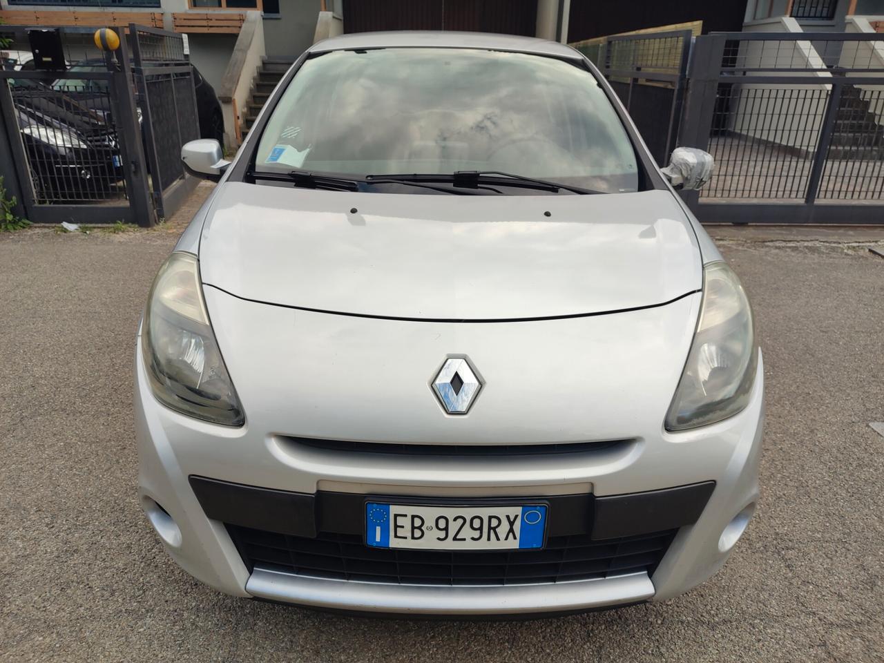 RENAULT CLIO DEL 2010 1.2BENZINA MOLTO BELLA