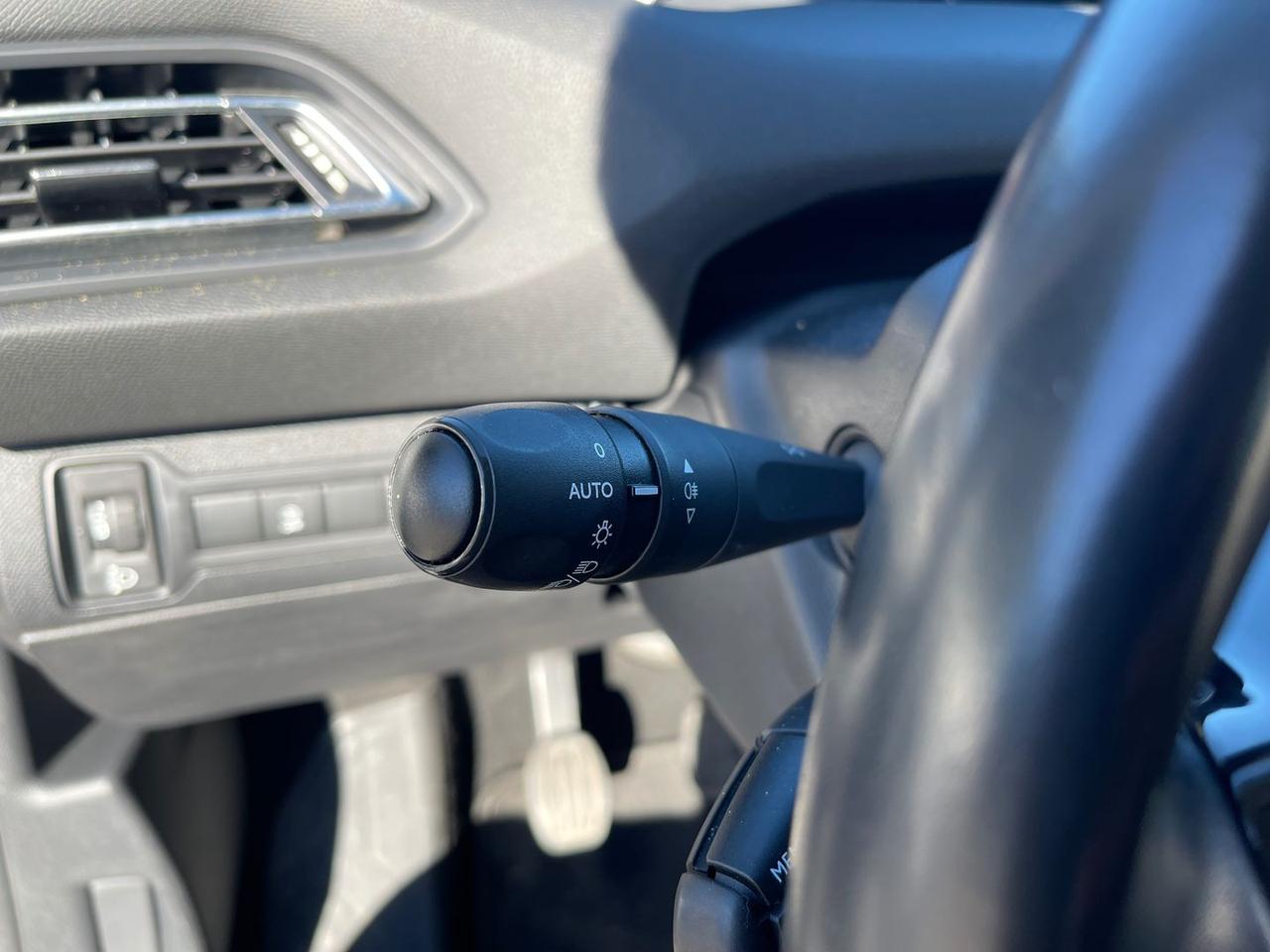 Peugeot 308 1.5 Blue HDI 100 Active #10305