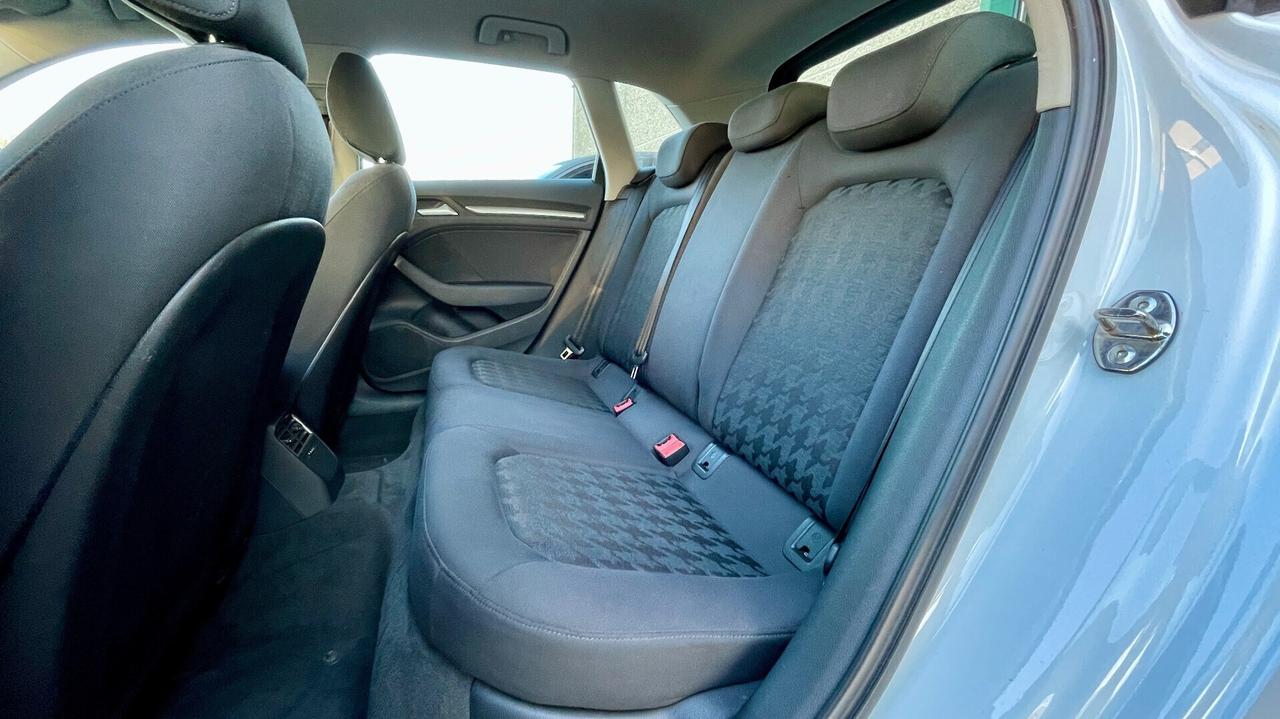 AUDI A3 SPORTBACK 1.6 TDI ULTRA 110CV - FULL LED, DISCHI FORATI, NEOPATENTATI