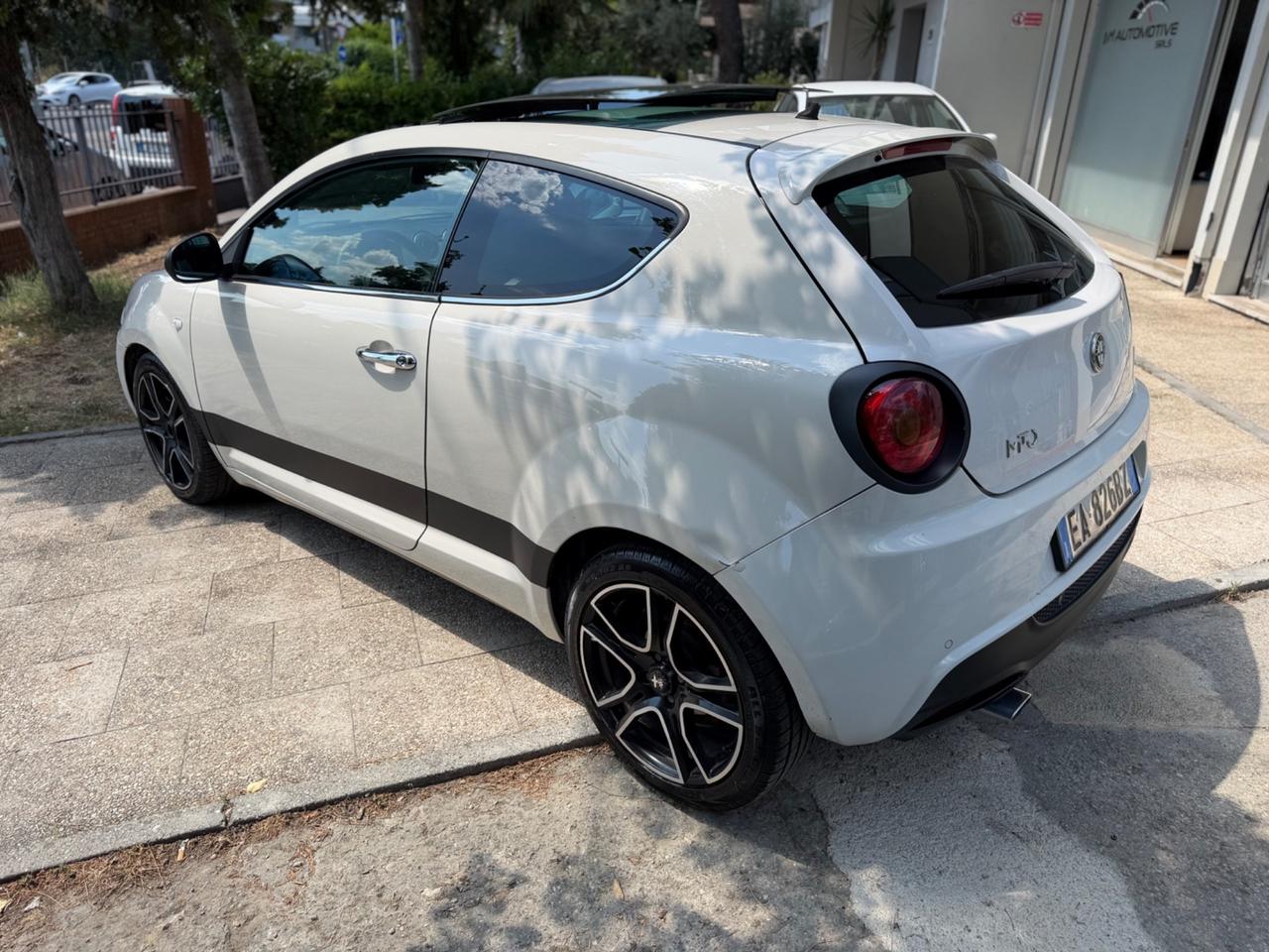 Alfa Romeo MiTo 1.6 JTDm 16V Distinctive Premium Pack