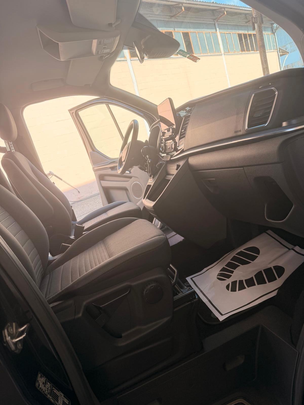 Ford Tourneo Custom 310 2.0 TDCi 130CV PC