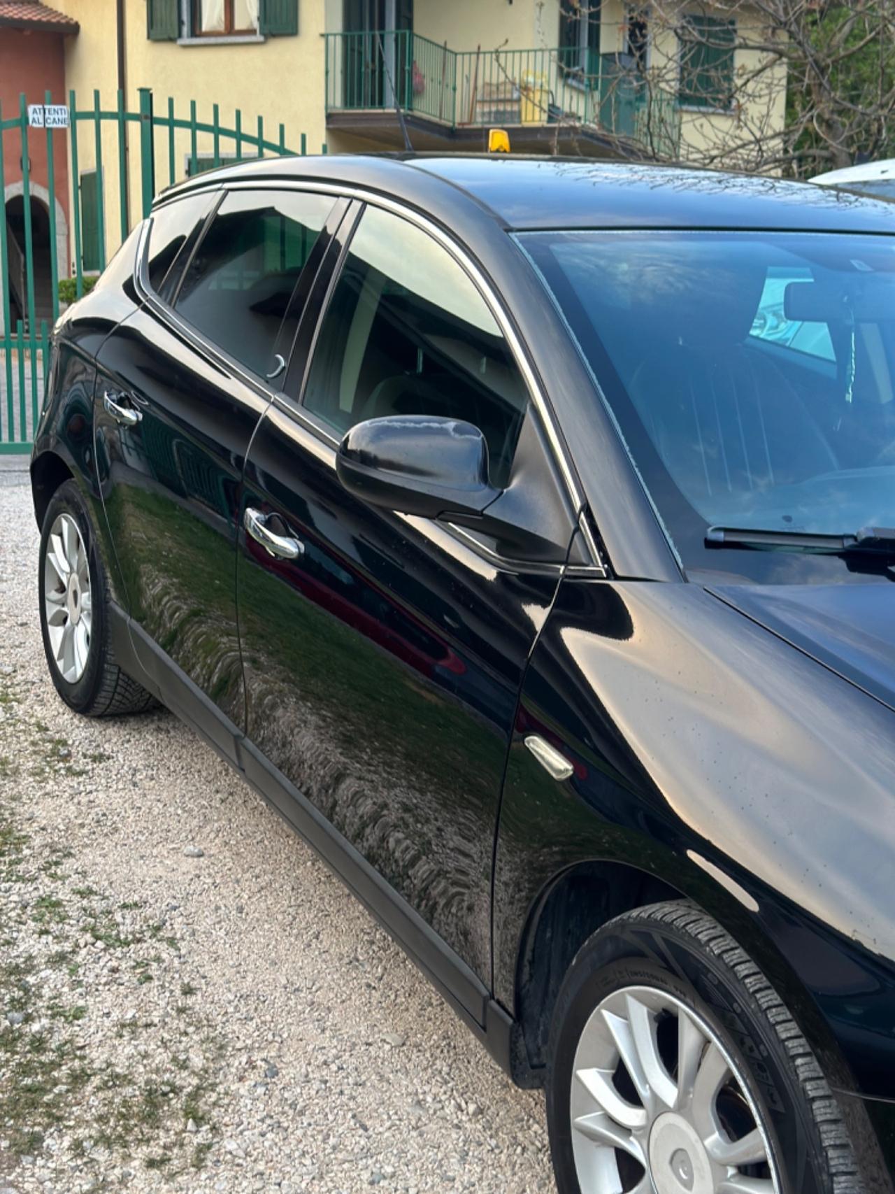 Lancia DELTA 1.6 MJT DPF ARGENTO KMCERT UNICOPR