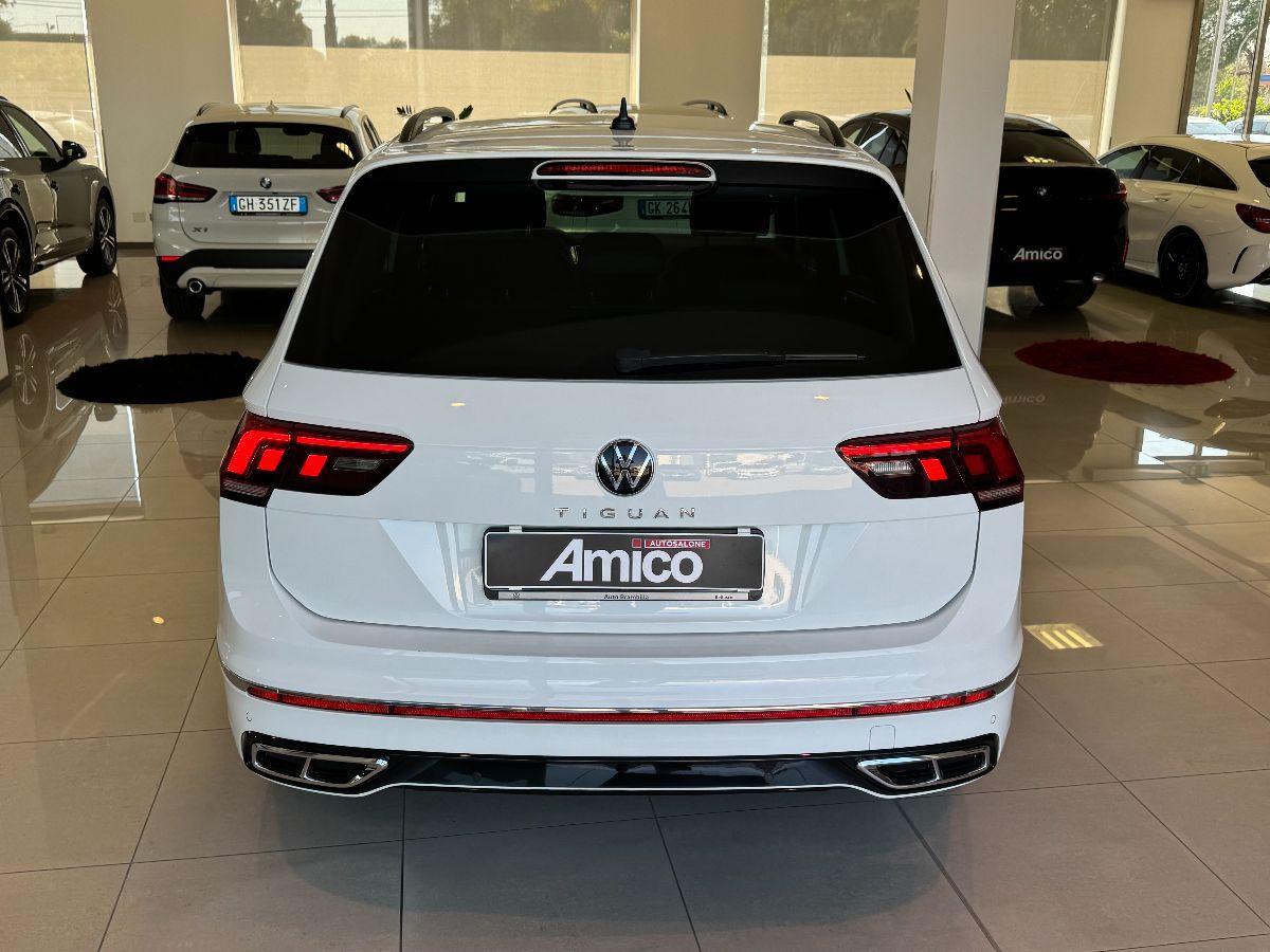 VOLKSWAGEN Tiguan 2.0 TDI DSG R-Line Luci ambient/Retroc