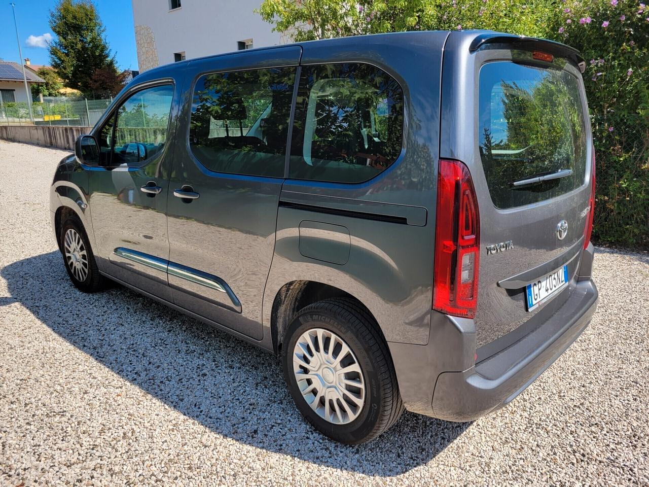 Toyota Proace City Verso NOLEGGIO 1.2cc 110cv 7 posti