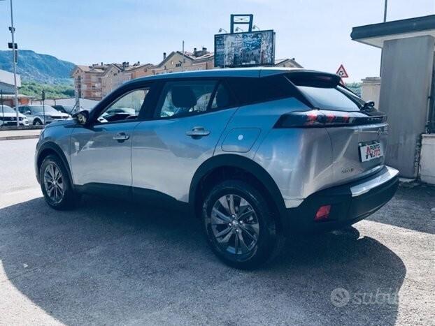 Peugeot 2008 1.2 100 cv S&S 33MILA KM
