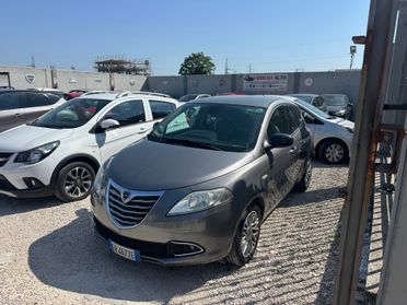 Lancia Ypsilon 1.2 69 CV Platinum Block Shaft