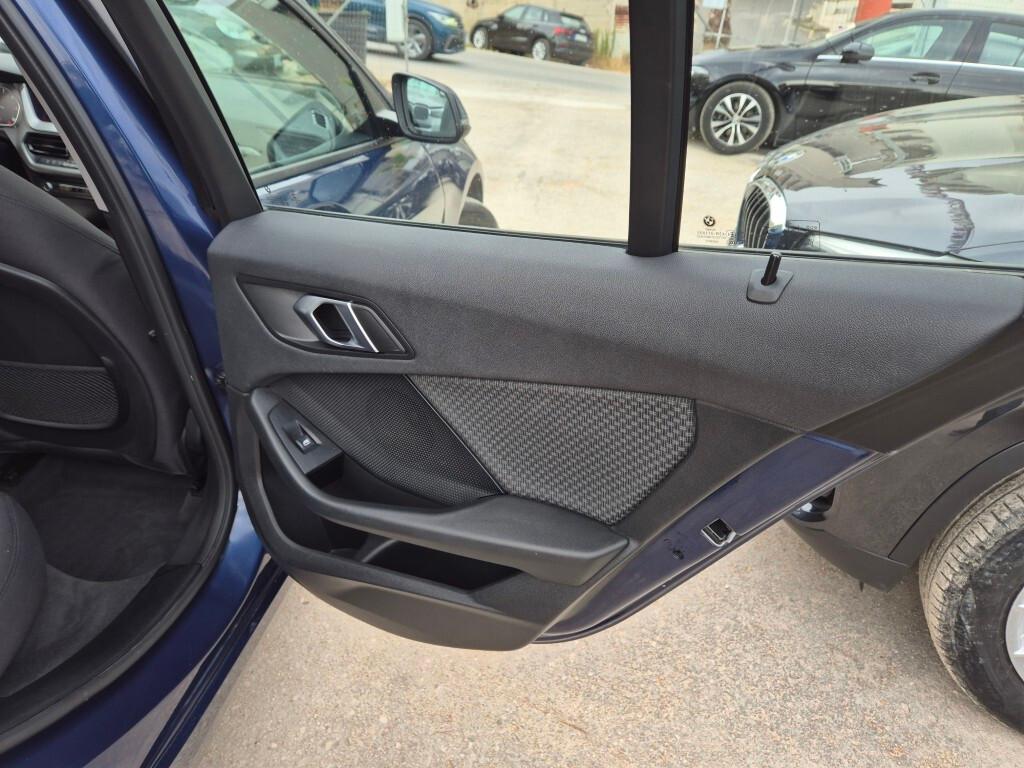 BMW NEW 116d Business UNI-PROPRIETARIO