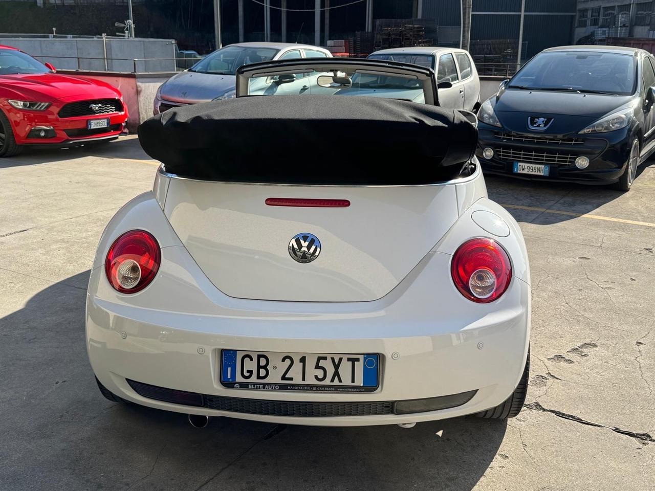 Volkswagen New Beetle 1.4 Cabrio