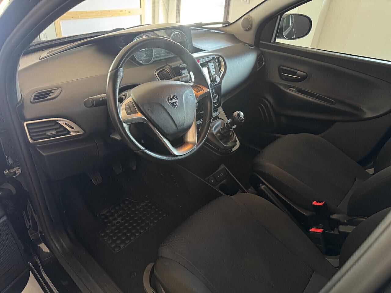 Lancia Ypsilon 1.0 FireFly Hybrid Gold - 2021