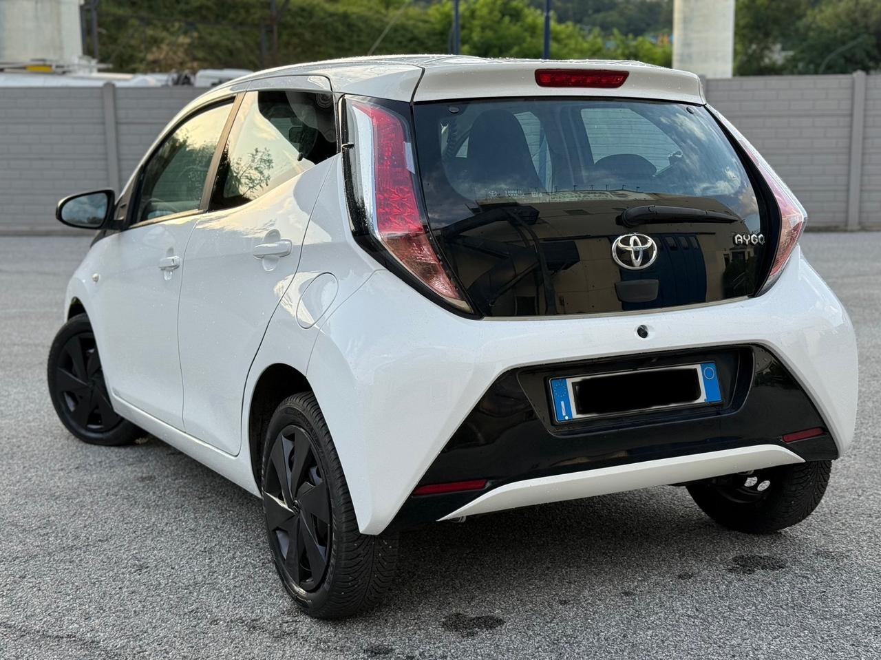 Toyota Aygo 1.0 VVT-i 69 CV 5 porte Neo patentati