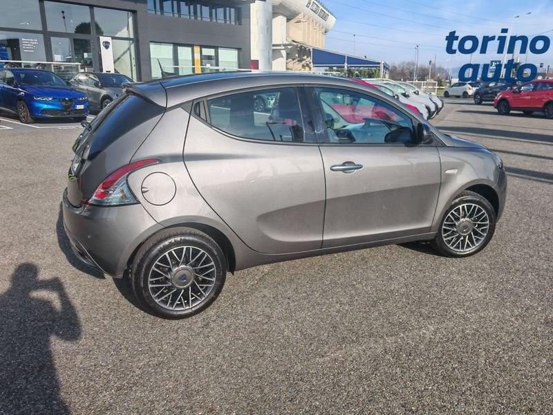 Lancia Ypsilon 1.0 FireFly 70cv S&S Hybrid GOLD