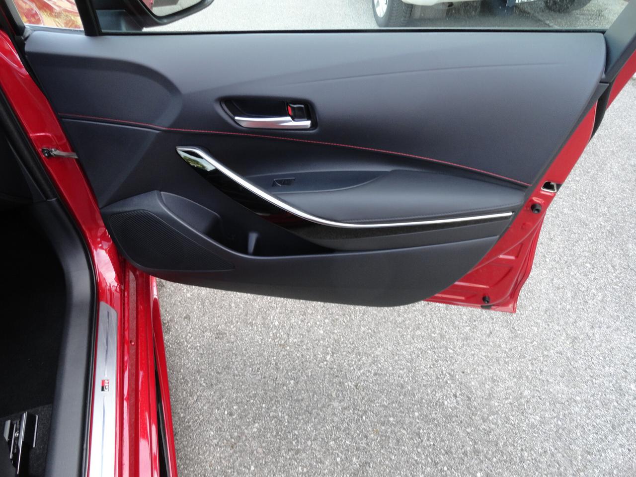 Toyota Corolla 2.0 Hybrid GR SPORT