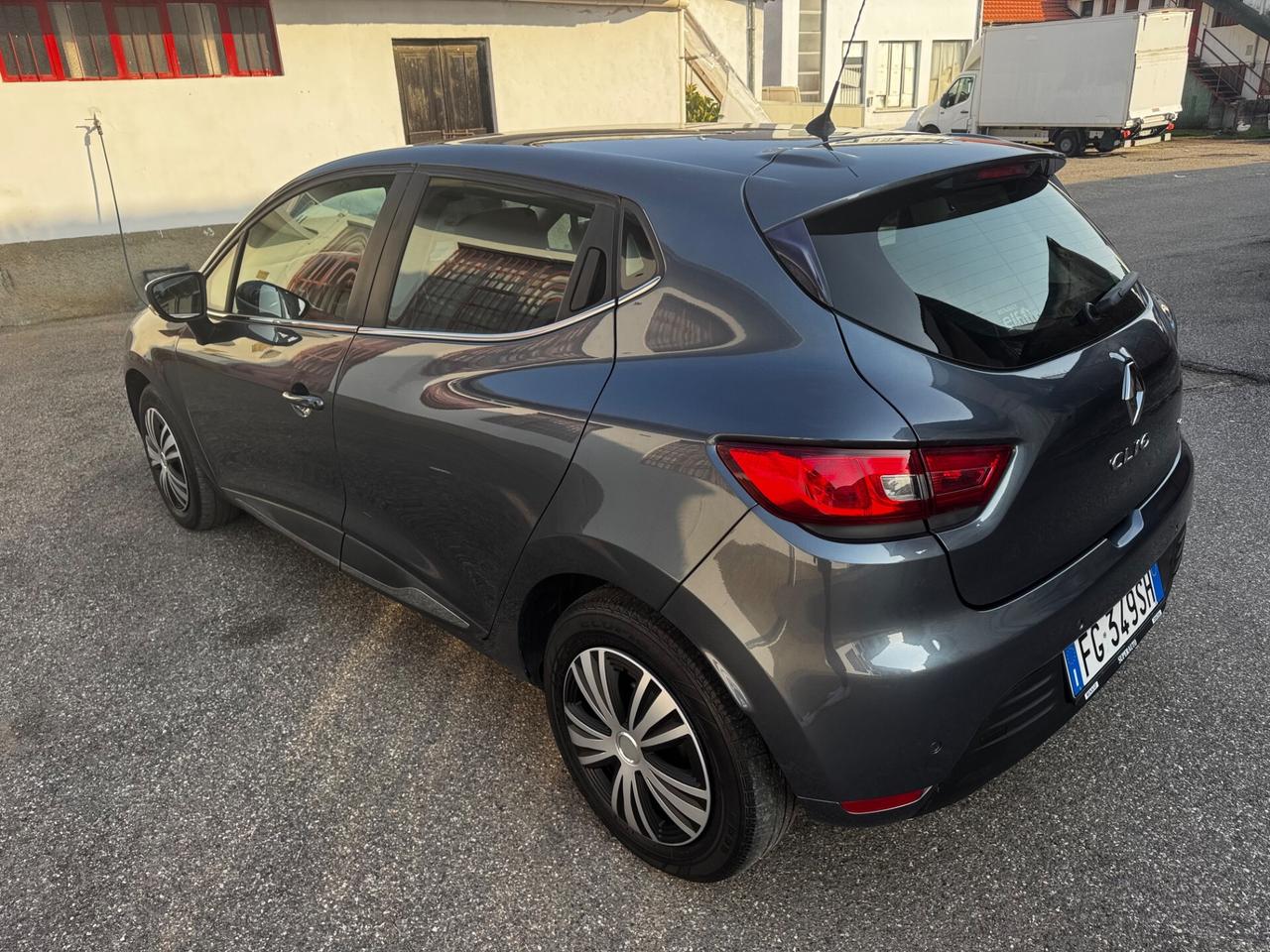 Renault Clio TCe 90 CV GPL 5 porte neopatentati