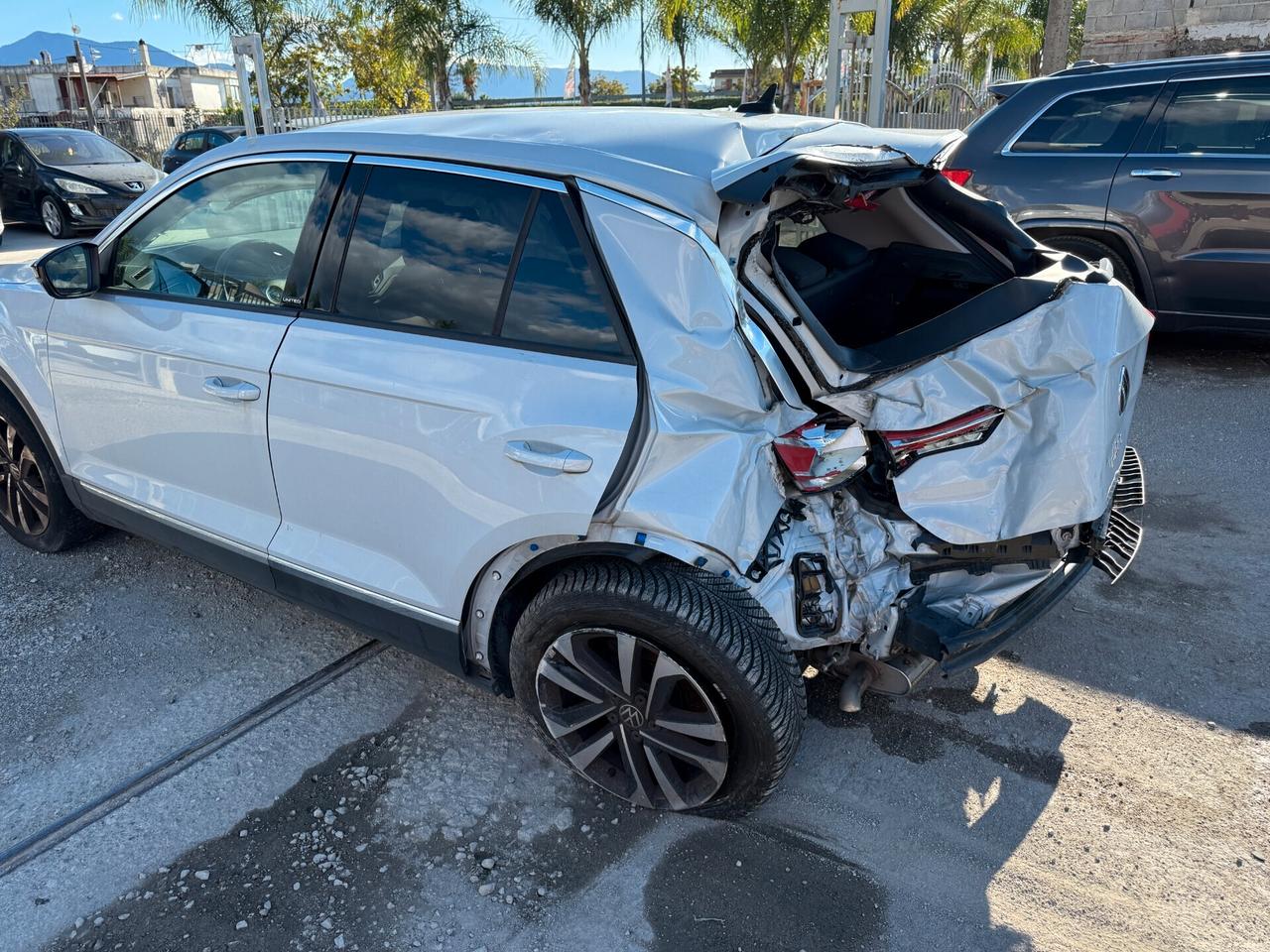 VOLKSWAGEN T-ROC 2021 1.0 BENZINA 110CV *SINISTRATA