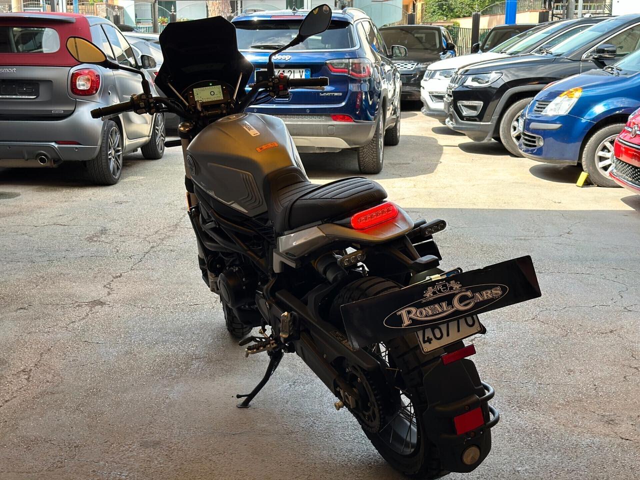 Benelli Leoncino 800 Trail