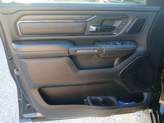 DODGE RAM 1500 5.7 GPL V8 Limited Night N1