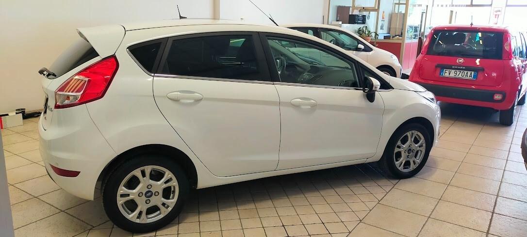 Ford Fiesta 1.4 5p. Bz.- GPL Titanium