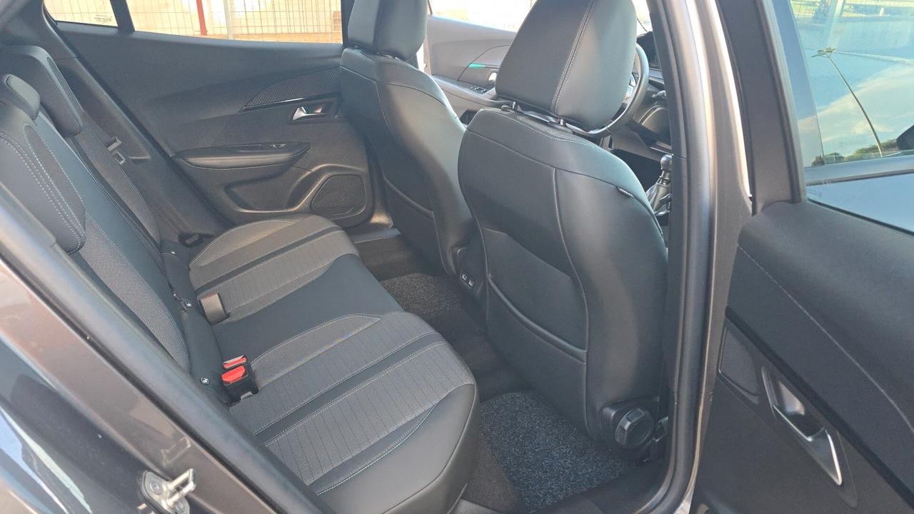 Peugeot 2008 BlueHDi 110 S&S Allure