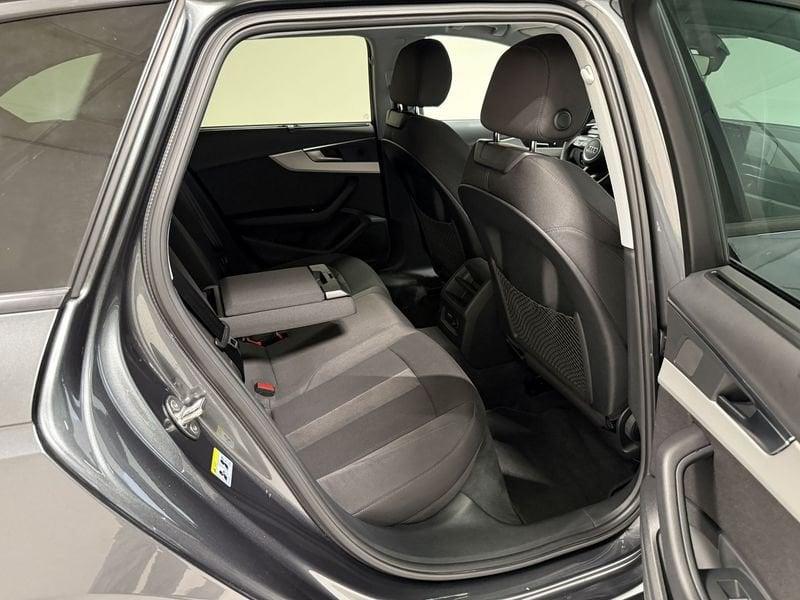 Audi A4 A4 Avant 35 TDI/163 CV S-Tronic S-Line Edition