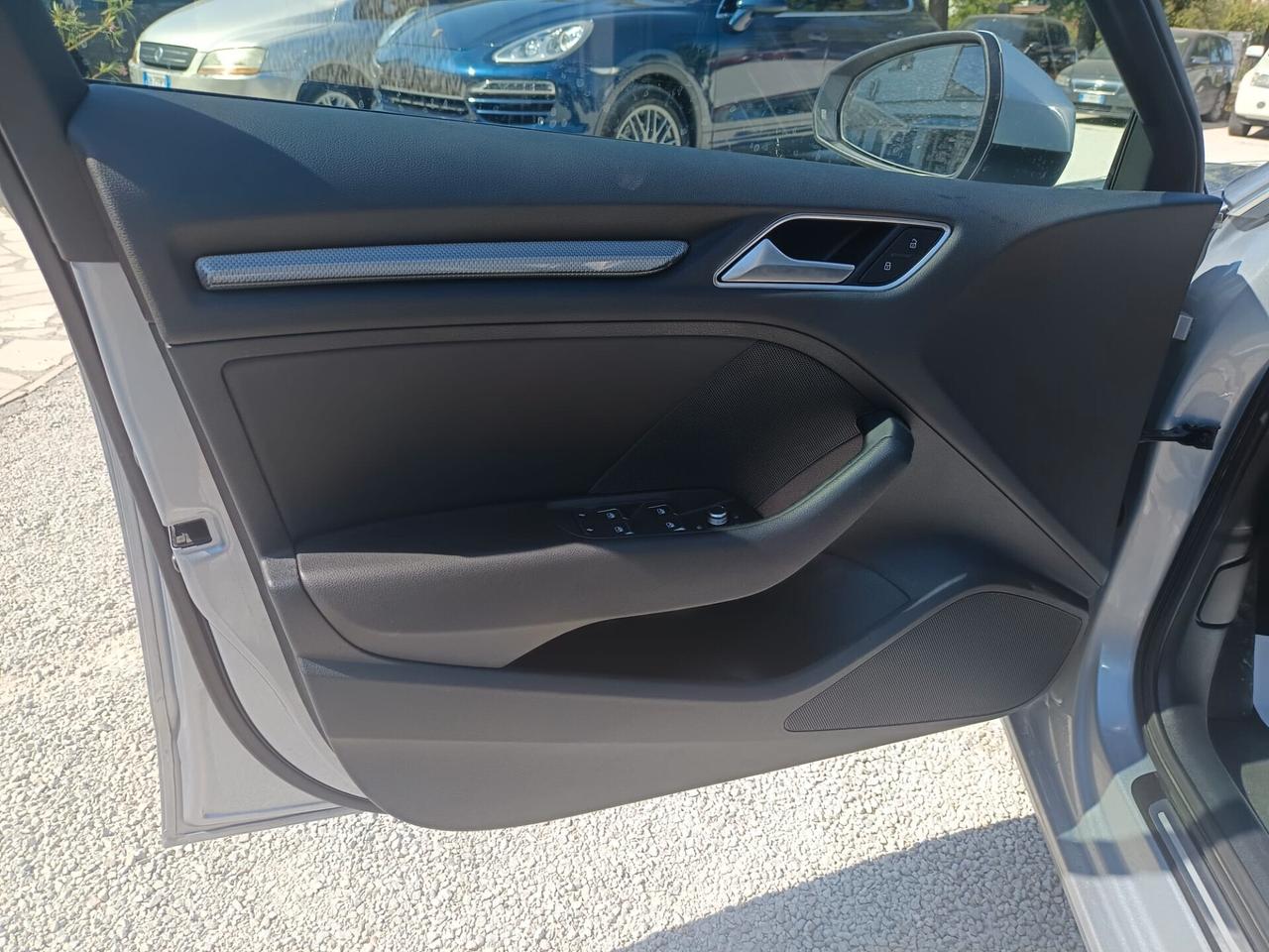 Audi A3 SPB 30 TDI S tronic Pack Sport Tua a 247€ al Mese