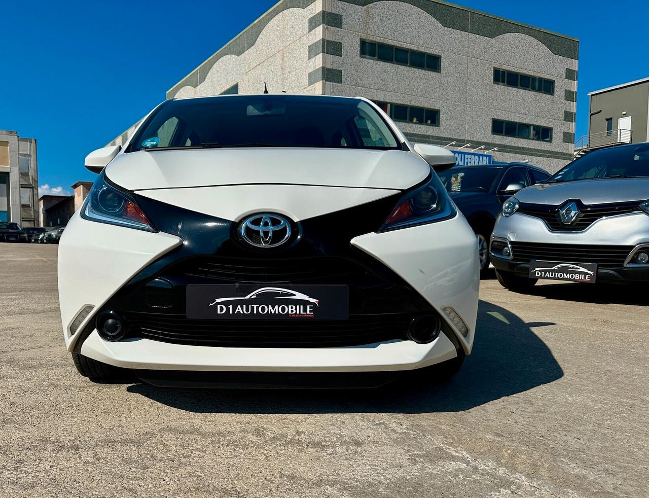 Toyota Aygo 1.0 VVT-i 69 CV 5 porte x-play