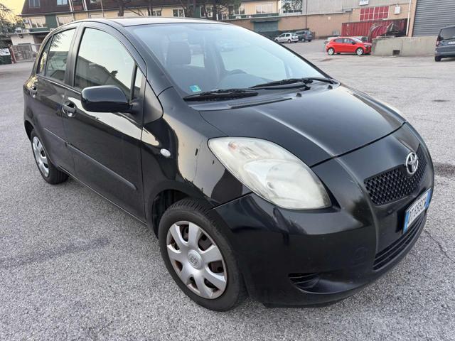 TOYOTA Yaris 1.0 5p Sol senza nessun lavoro da fare