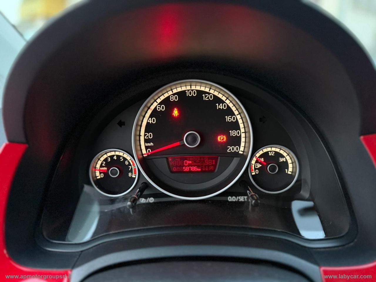 VOLKSWAGEN 1.0 75 CV 5p. high up!