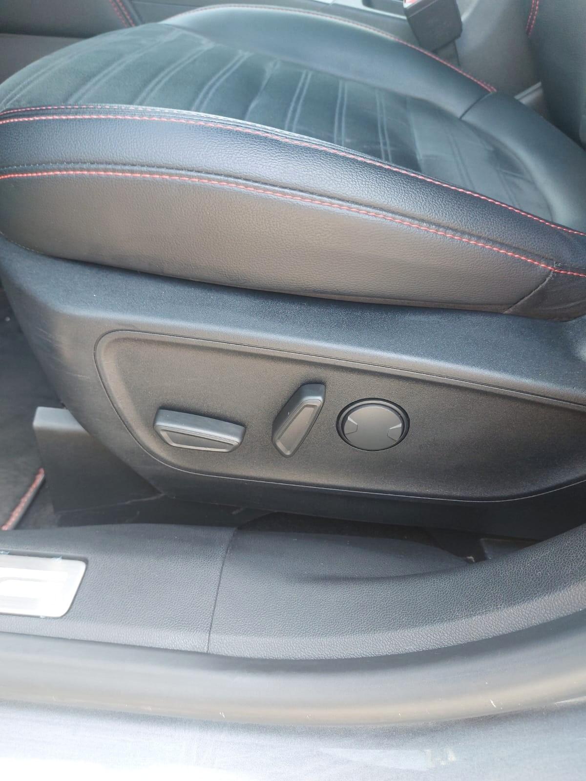 Ford Kuga 2.5 Plug In Hybrid 225 CV CVT 2WD ST-Line X