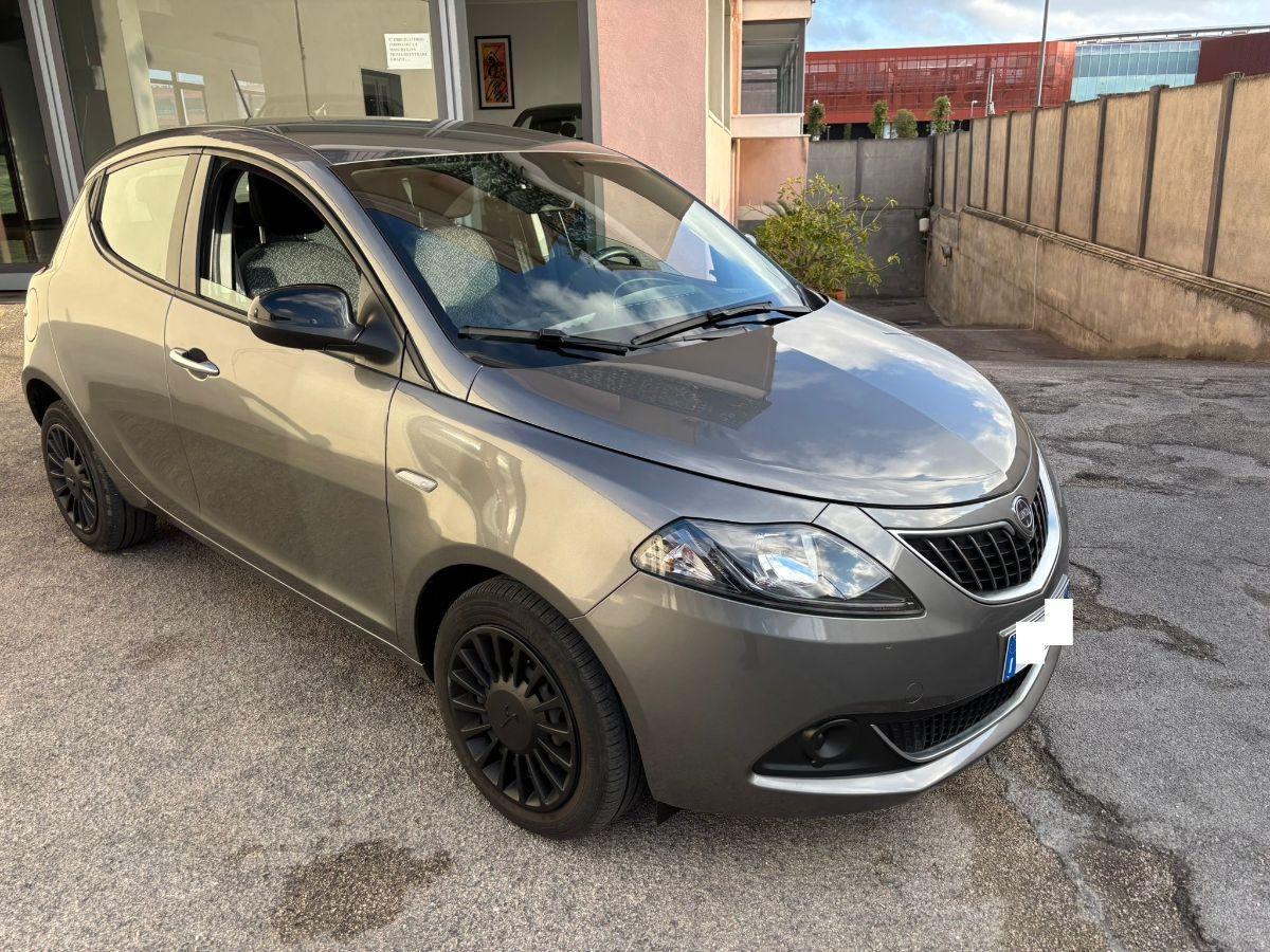LANCIA Ypsilon 1.0 FireFly 5p S&S Hybrid Silver
