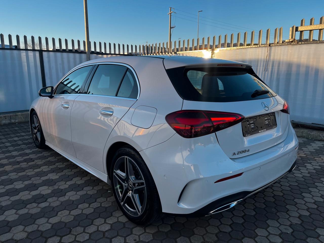 Mercedes-benz A 200 A 200 d Automatic Premium AMG Line