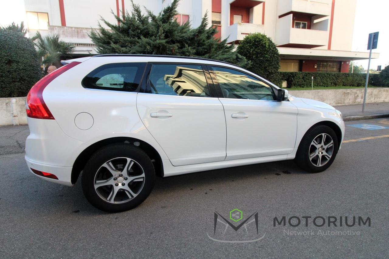 Volvo XC60 D3 Geartronic R-design Momentum