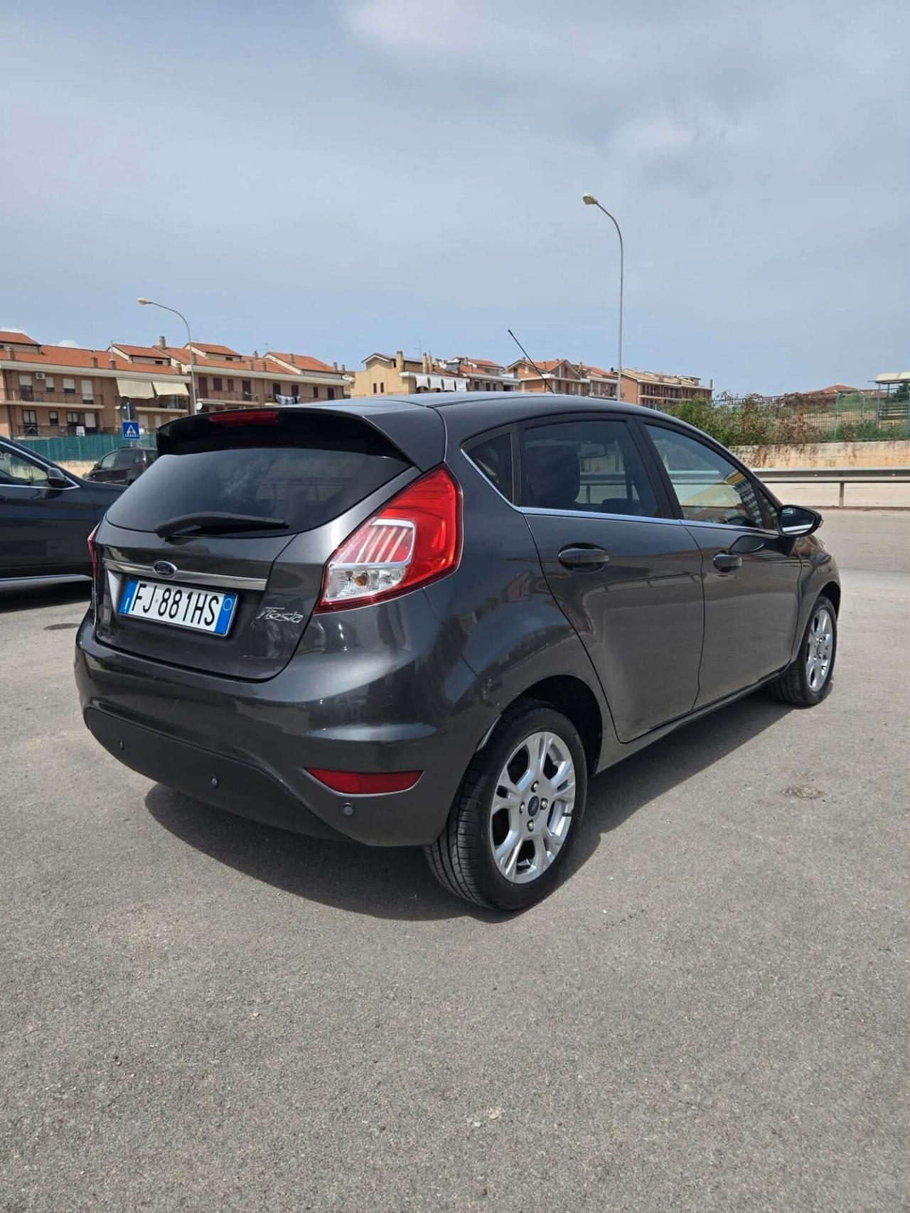 Ford Fiesta 1.4 5 porte Bz.- GPL Black & White Edition