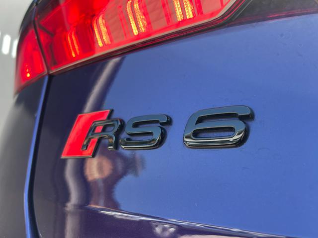 AUDI RS6 Exclusive Carboceramic 305 km/h B&O Pano