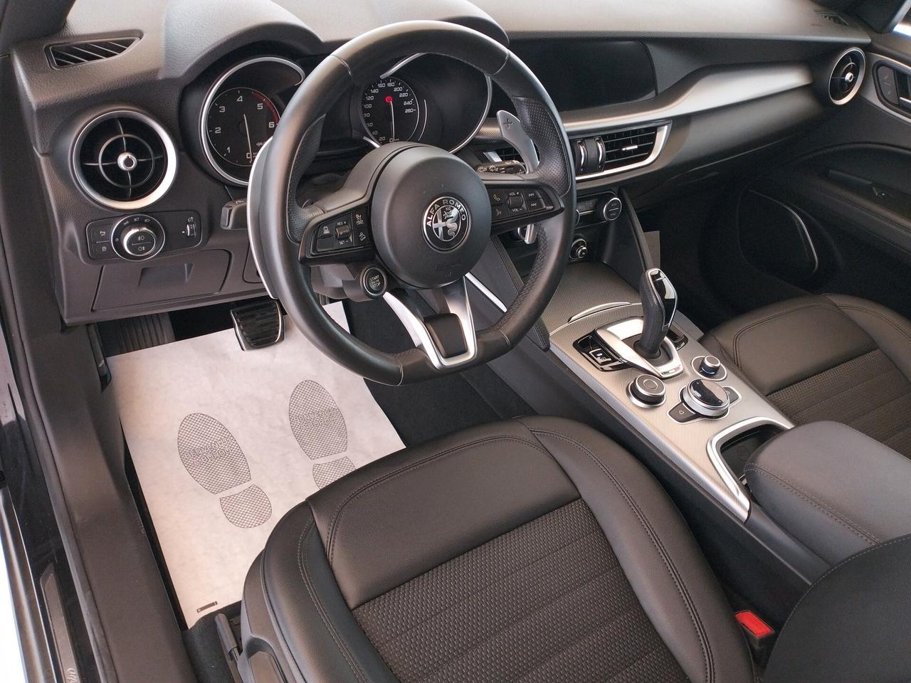 Alfa Romeo Stelvio 2.2 Turbodiesel 160 CV AT8 RWD Super Business
