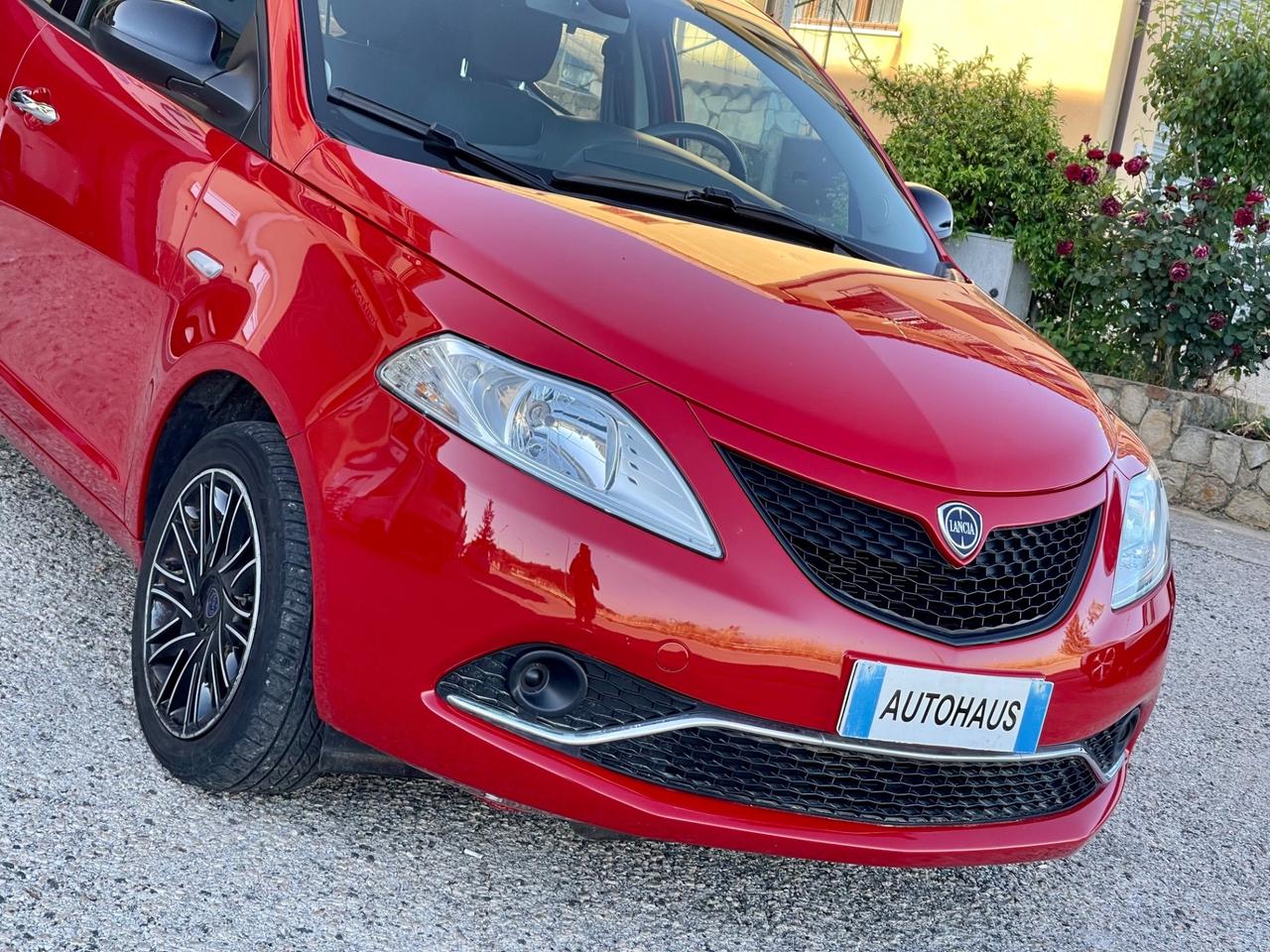 Lancia Ypsilon 1.2 69 CV 5 porte S&S Gold