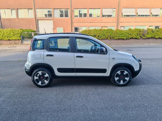 FIAT Panda 1.0 FireFly S&S Hybrid City Cross