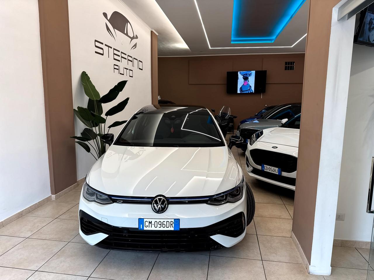 Volkswagen Golf 2.0 TSI DSG 4Motion R